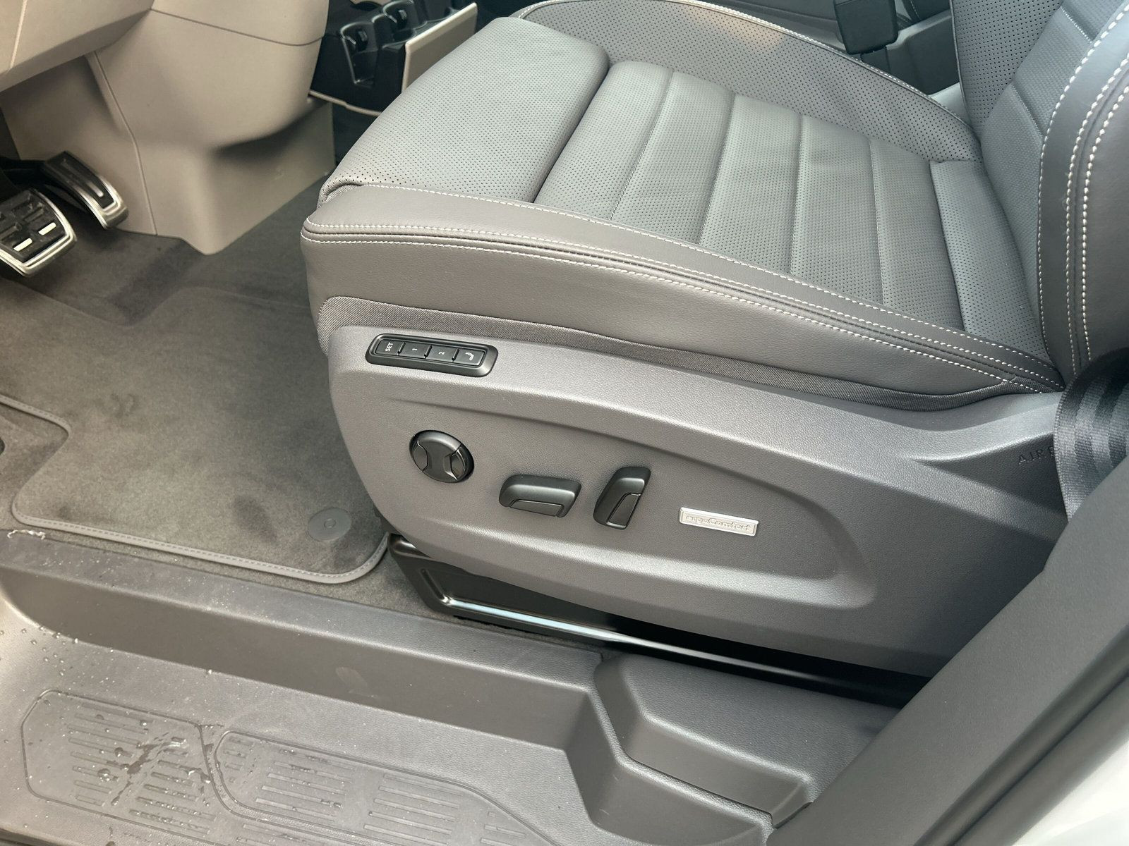 Multivan Style 2.0TDI Autom.+LED+Head-up+Keyless