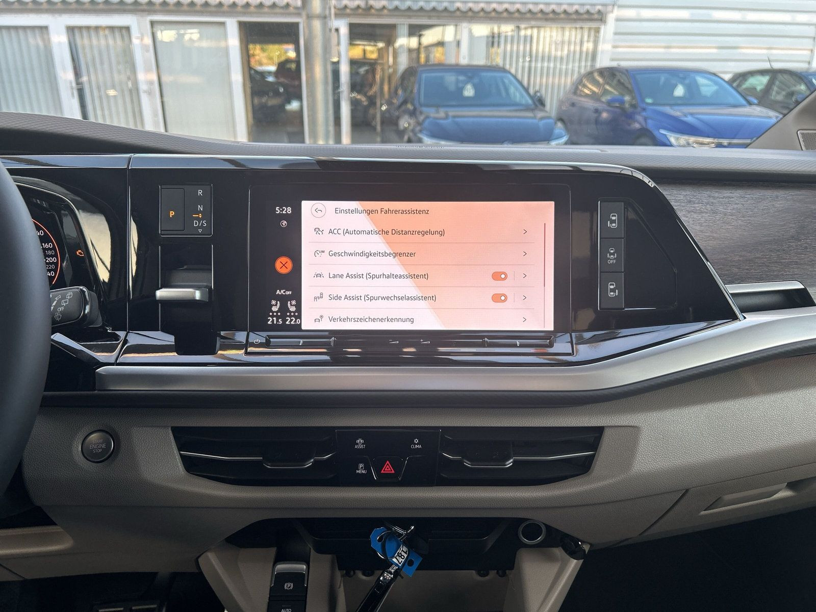 Multivan Style 2.0TDI Autom.+LED+Head-up+Keyless