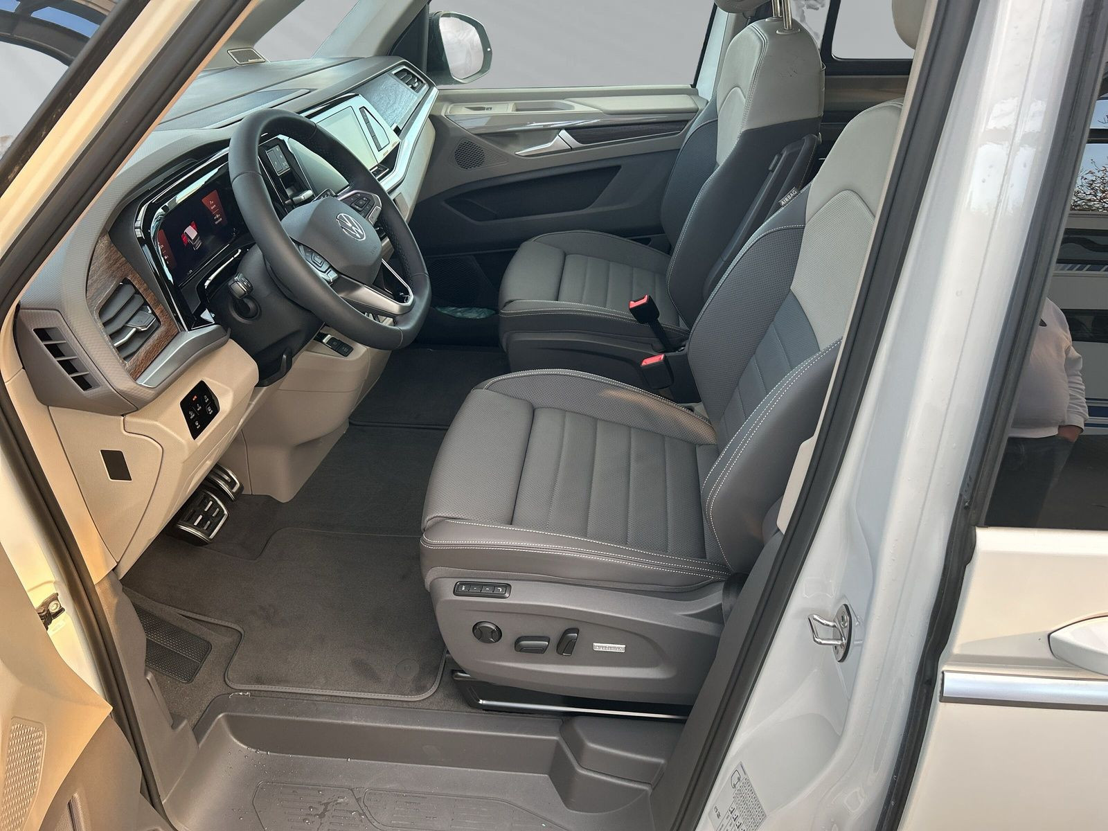 Multivan Style 2.0TDI Autom.+LED+Head-up+Keyless