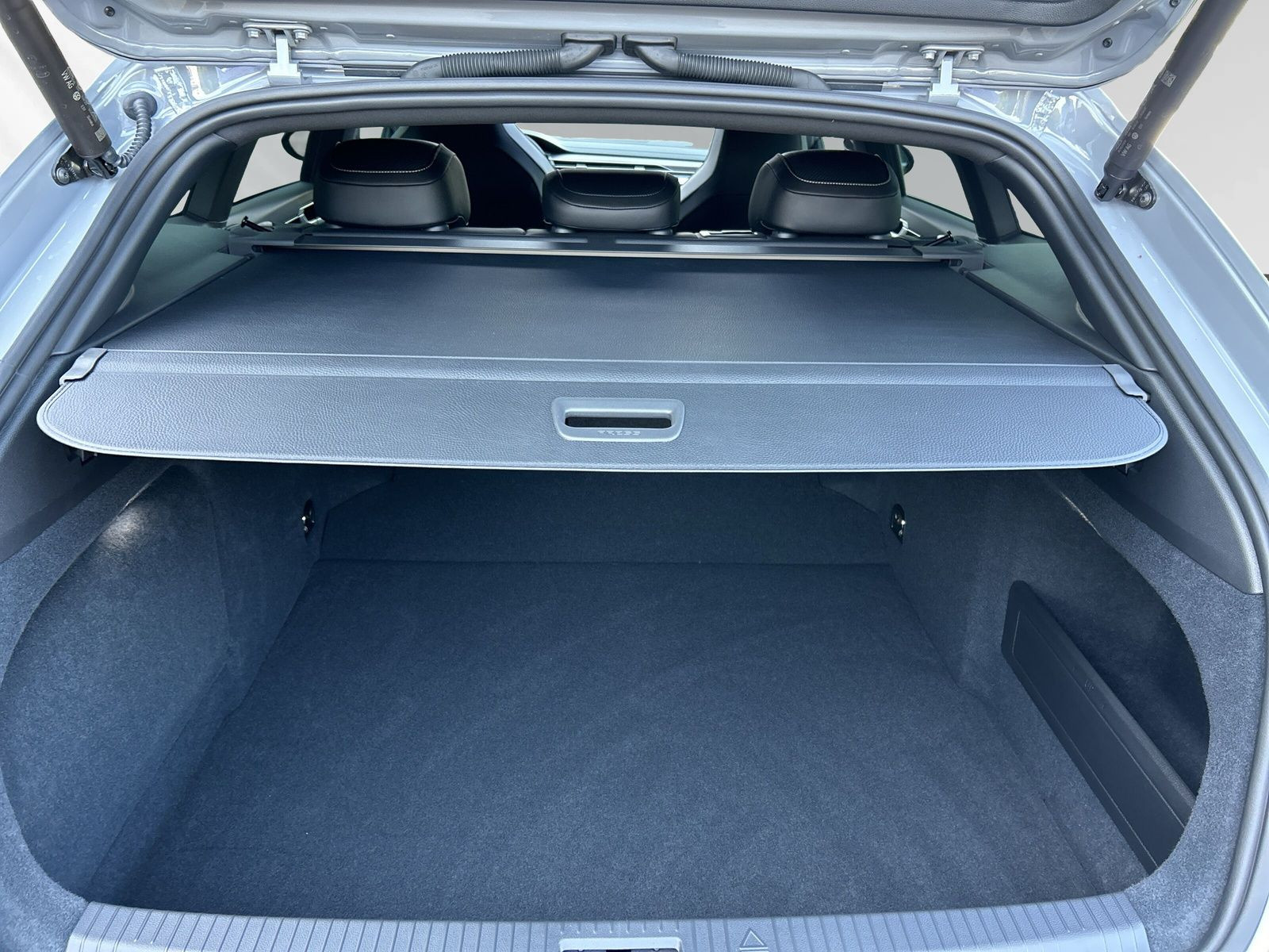 Arteon Shooting Brake R-Line 2.0 TSI LED RFK PDC