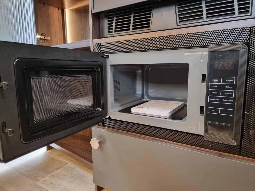 590 FWA Customized Leichtmetallfelgen+Ambientel.