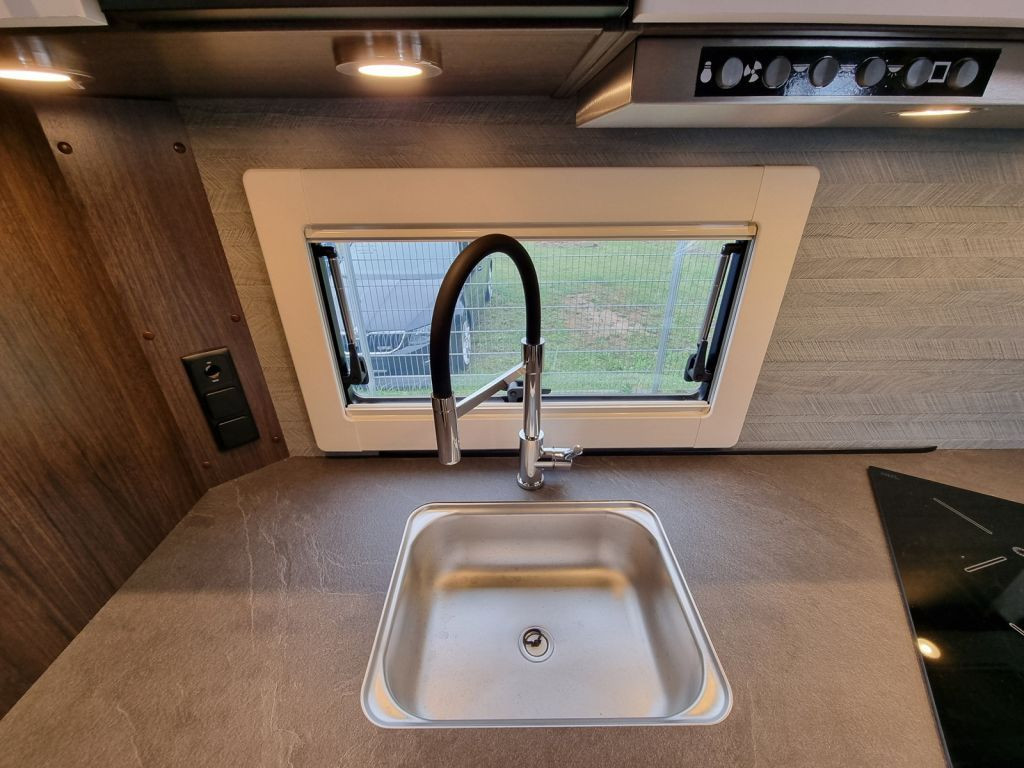 590 FWA Customized Leichtmetallfelgen+Ambientel.