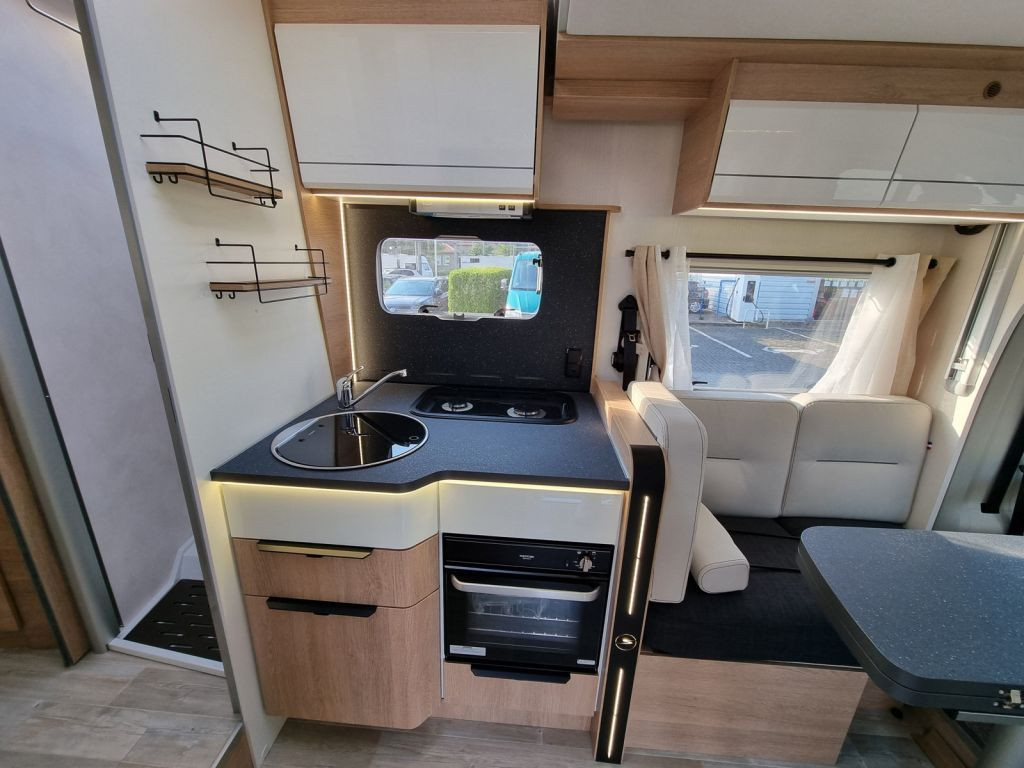 Emotion T 740 FE/DB !! Vollausstattung ! PDC+RFK