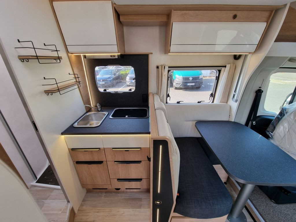 Emotion T 690 EDB !! Vollausstattung !! PDC+RFK+