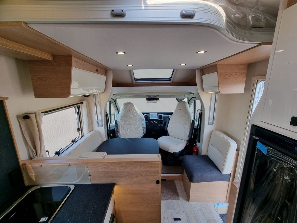 Emotion T 690 EDB !! Vollausstattung !! PDC+RFK+