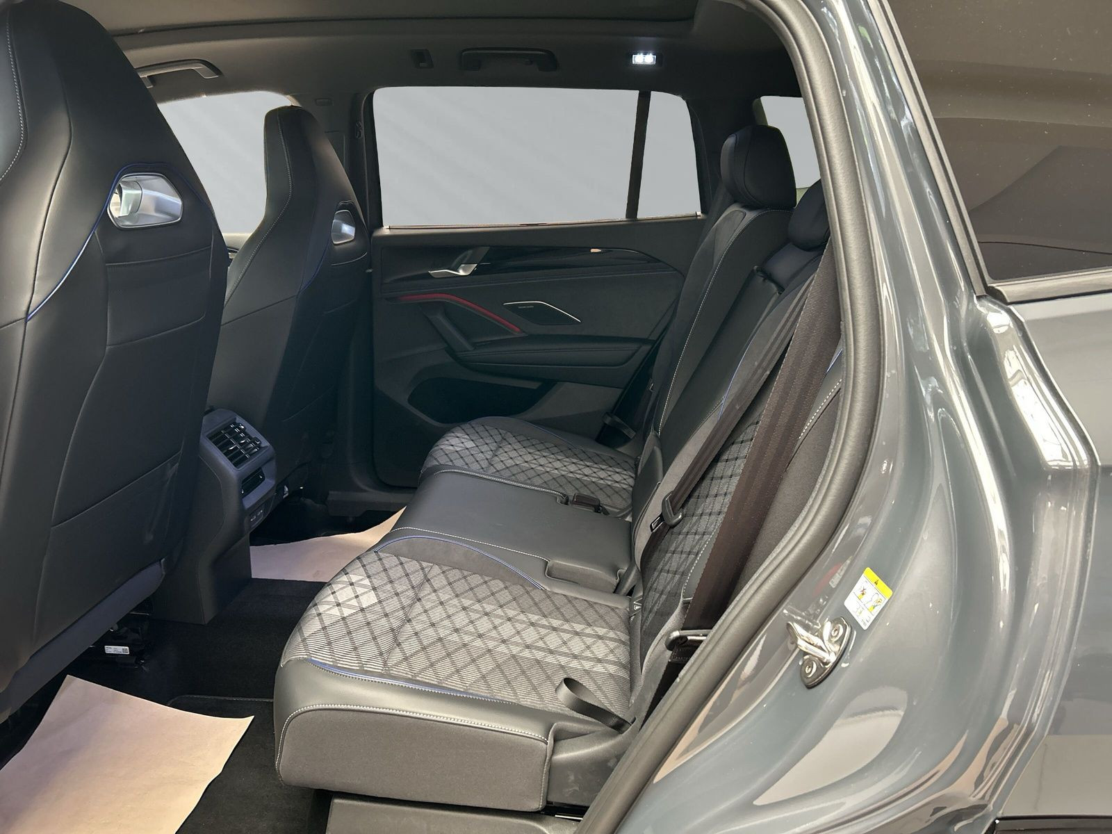 Tayron R-Line 2.0 TDI 4MOTION (193 PS) DSG+LED++