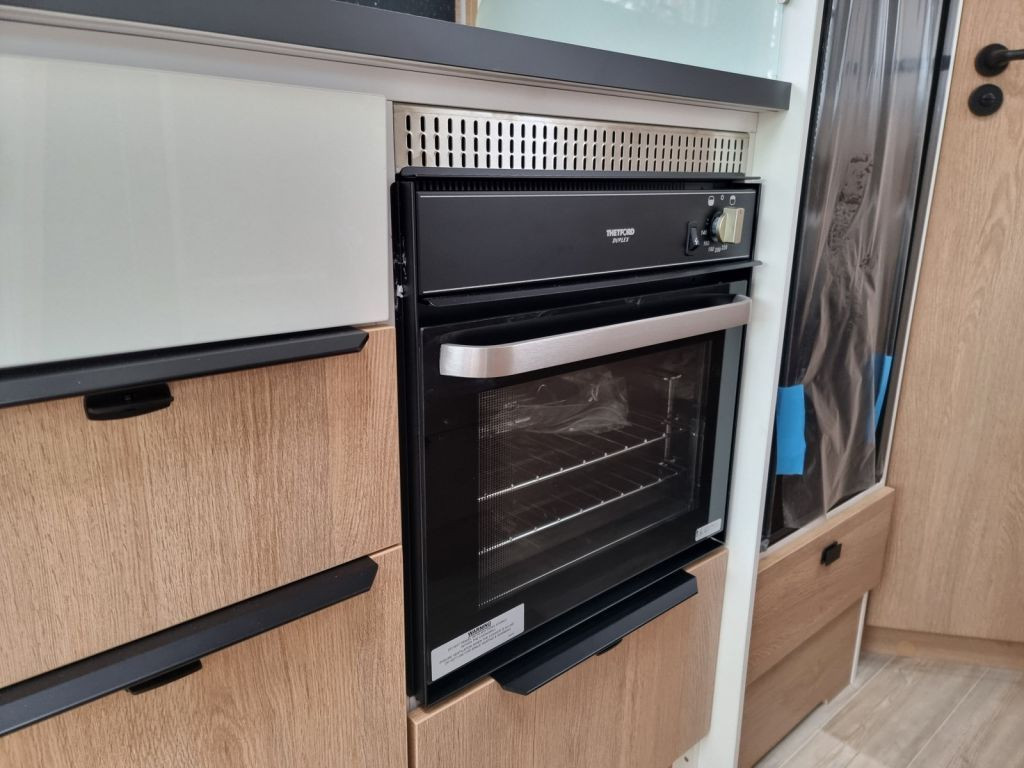 Emotion T 600 ! Alles drin bei 5,99m! PDC+Kamera