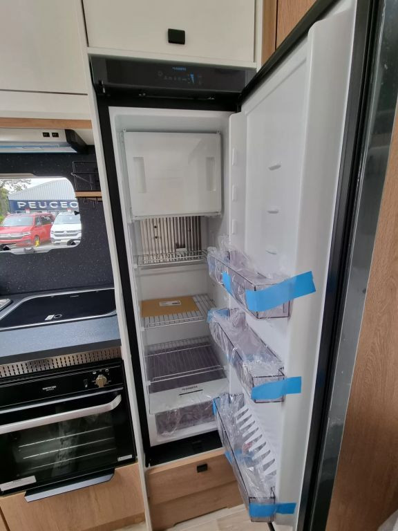 Emotion T 600 ! Alles drin bei 5,99m! PDC+Kamera