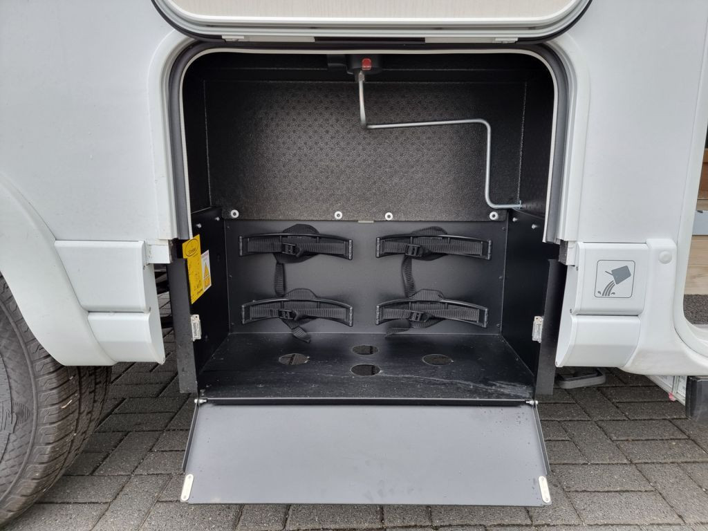 Emotion T 600 ! Alles drin bei 5,99m! PDC+Kamera