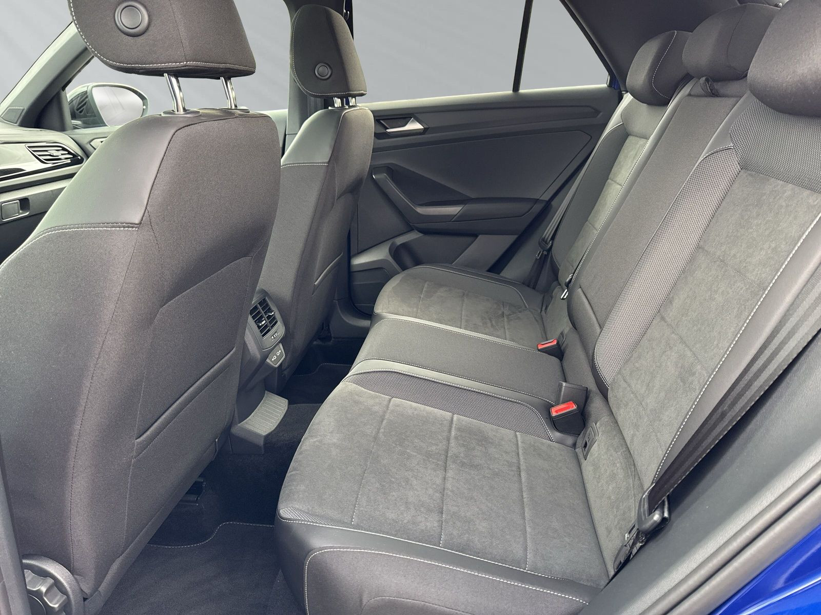 T-ROC R-Line IQ Drive+BusinessP+Black Style+Pano