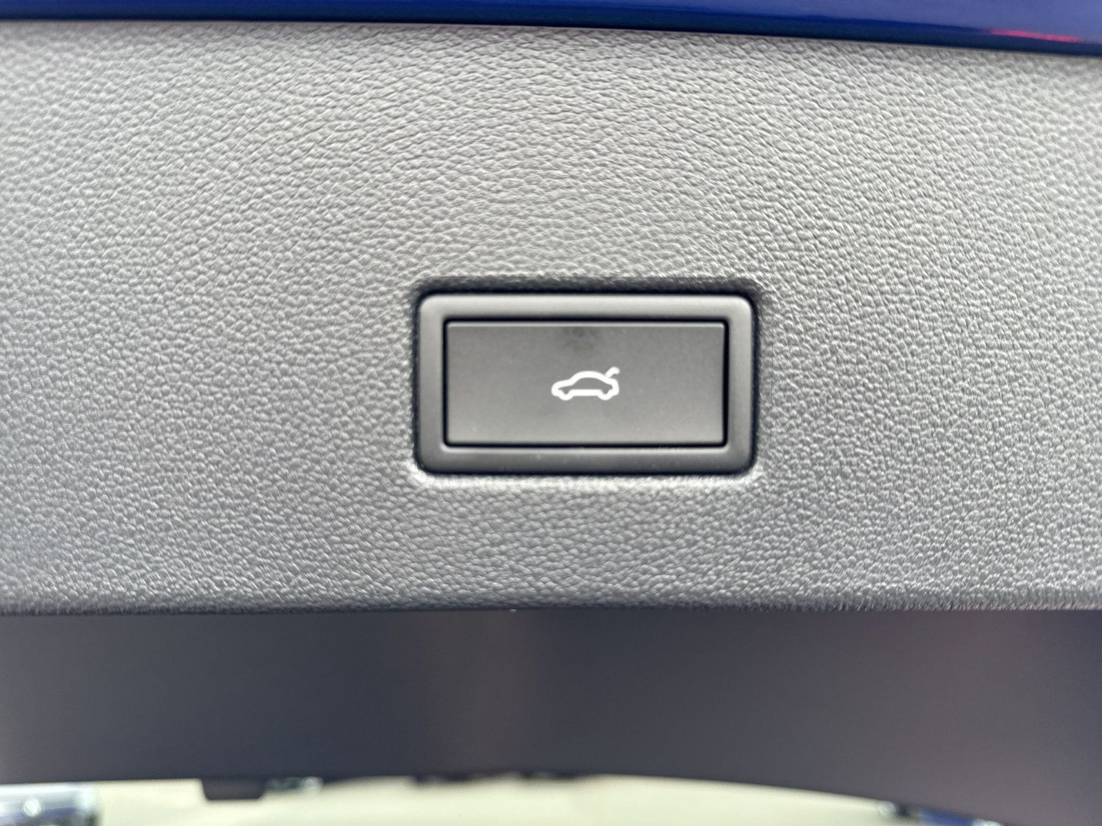 T-ROC R-Line IQ Drive+BusinessP+Black Style+Pano