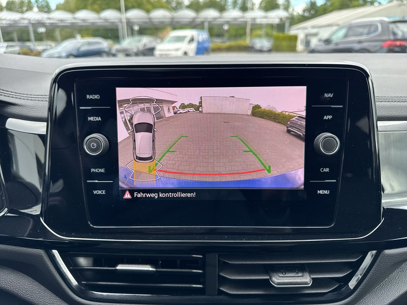 T-ROC R-Line IQ Drive+BusinessP+Black Style+Pano