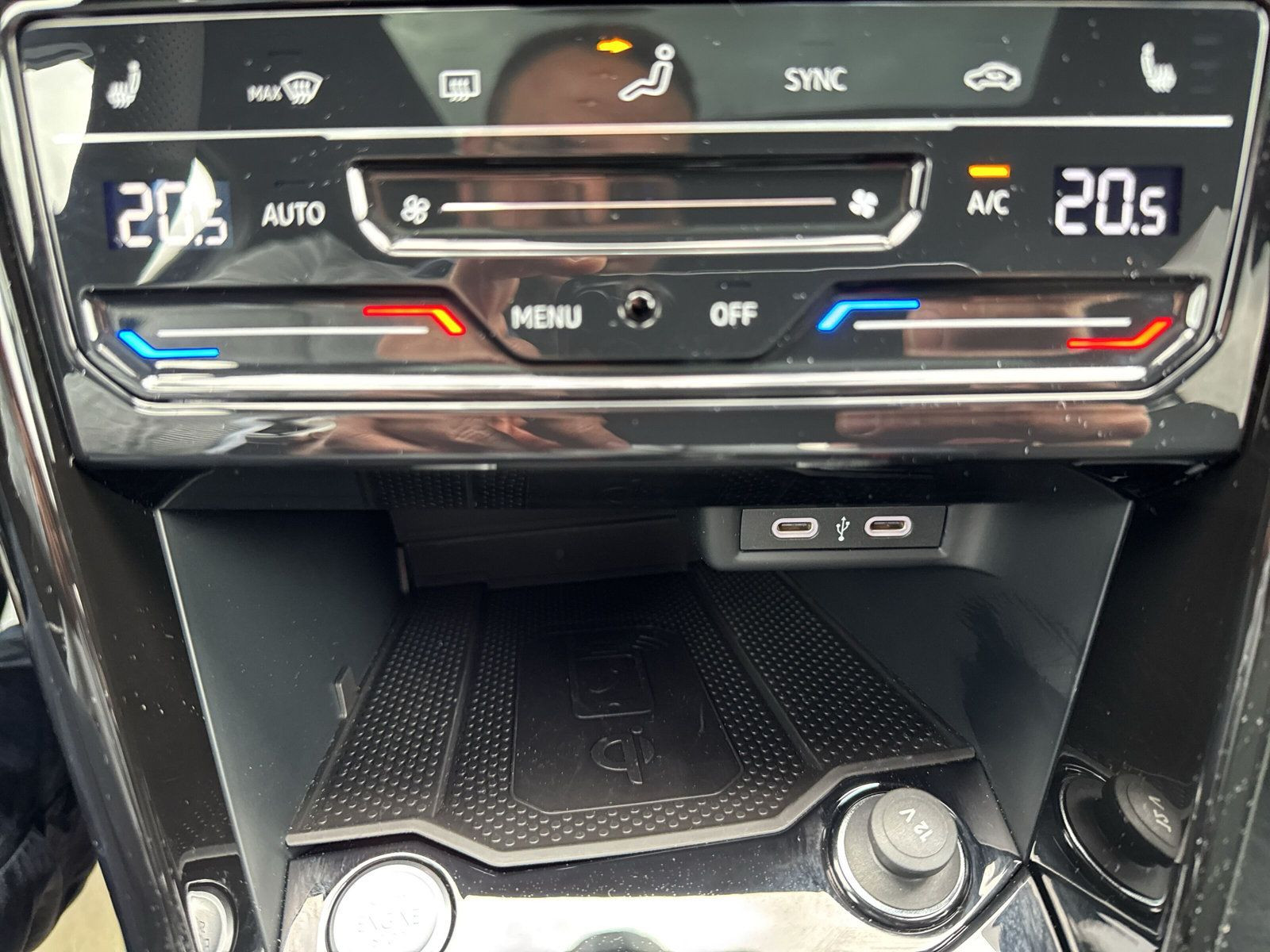 T-ROC R-Line IQ Drive+BusinessP+Black Style+Pano