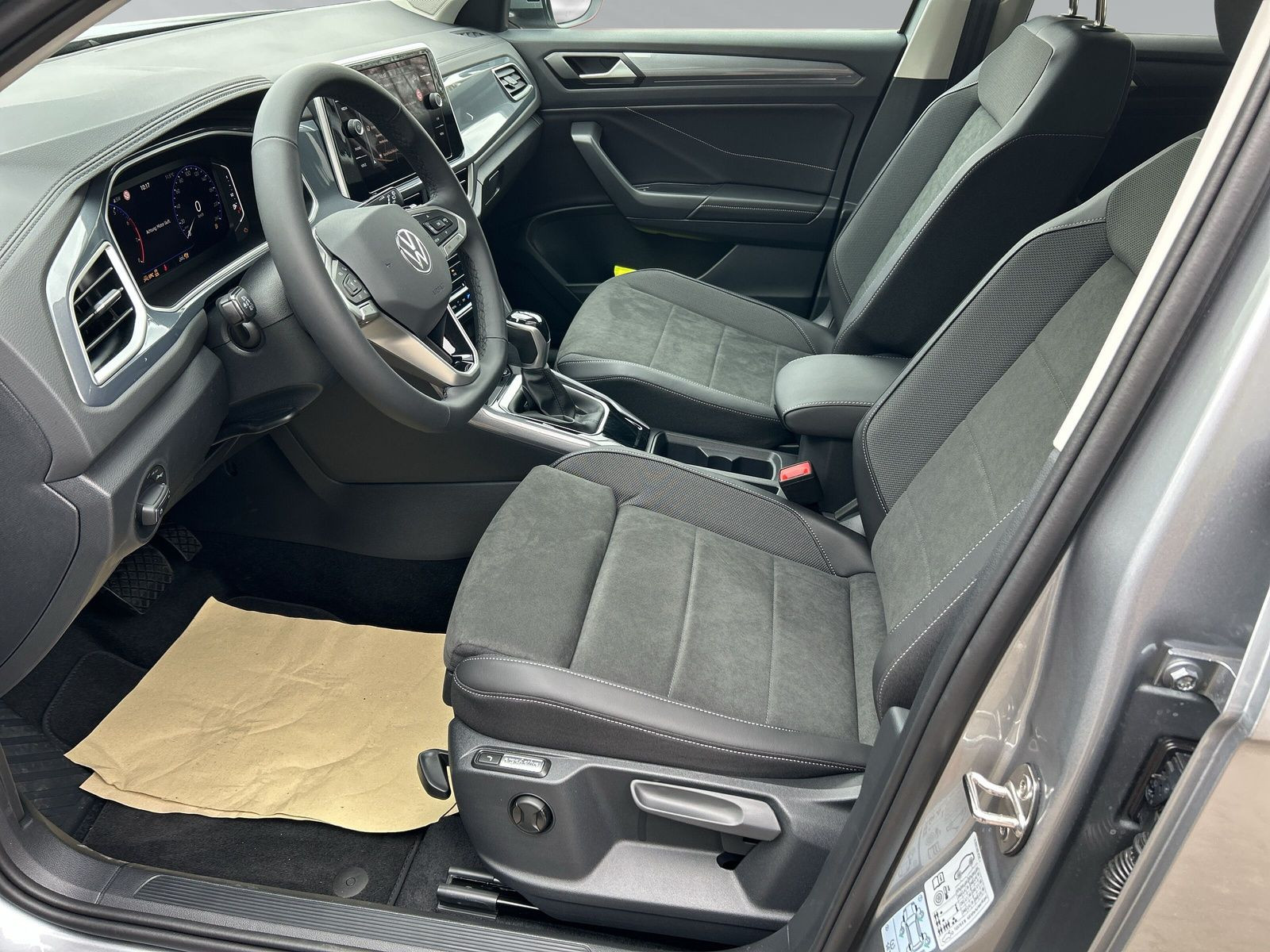 T-Roc Style 1.5 TSI 110 kW (150 PS ) DSG+LED+PDC