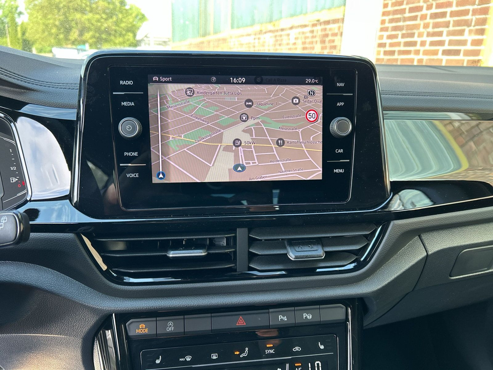 T-ROC R-Line 2.0TDI (150PS) DSG+LED+PDC+Klimaaut