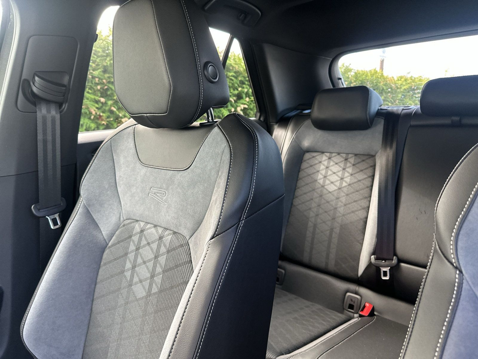 T-ROC R-Line 2.0TDI 110kW DSG+LED+PDC *UVP:52840