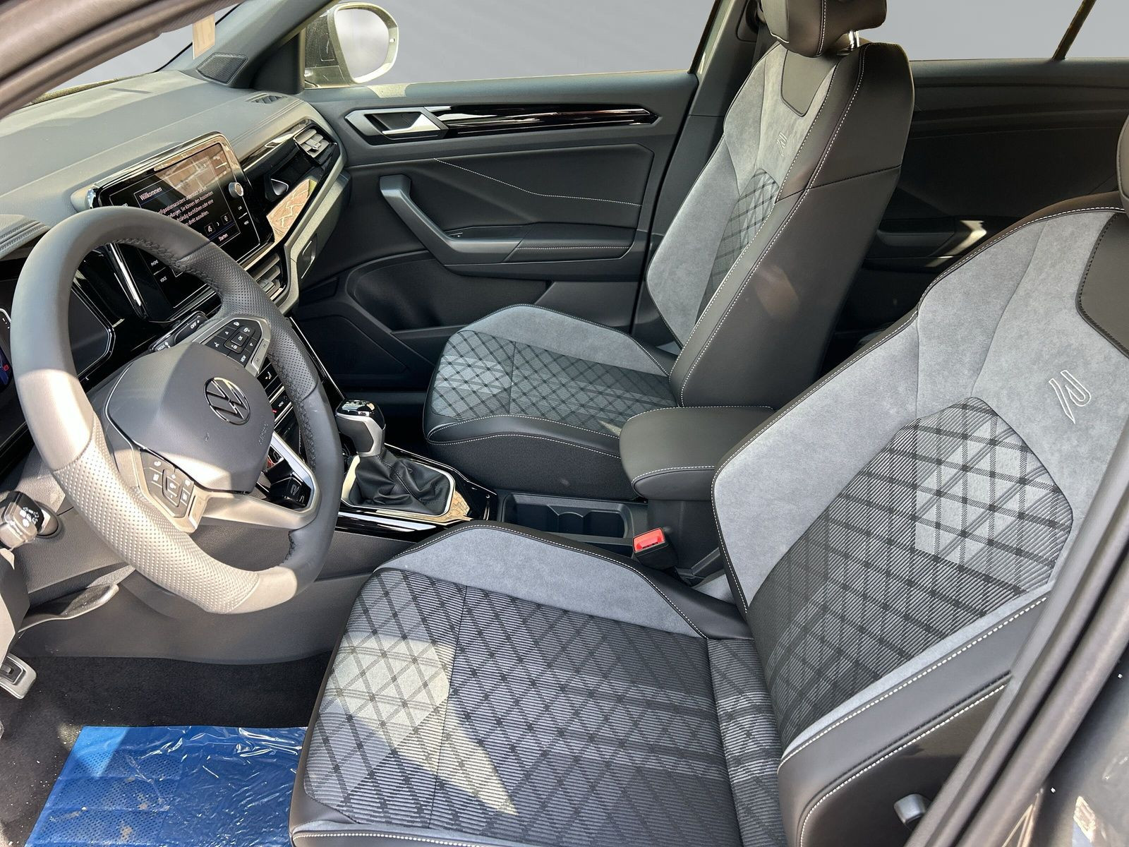T-ROC R-Line 2.0TDI (150PS) DSG+LED+PDC+Klimaaut