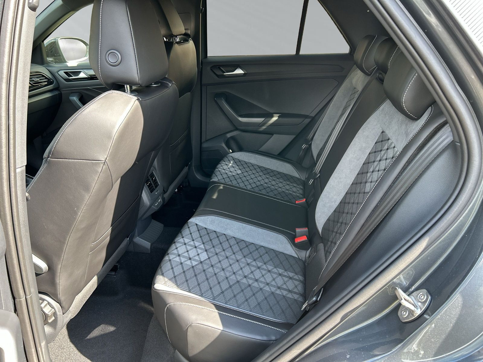 T-ROC R-Line 2.0TDI (150PS) DSG+LED+PDC+Klimaaut