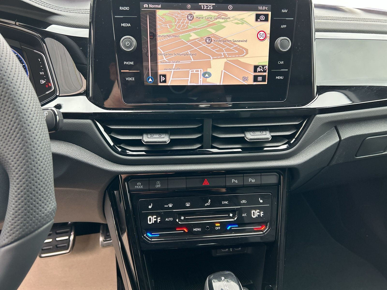 T-Roc R-Line 1.5 TSI 110 kW (150 PS) DSG+PDC+LED