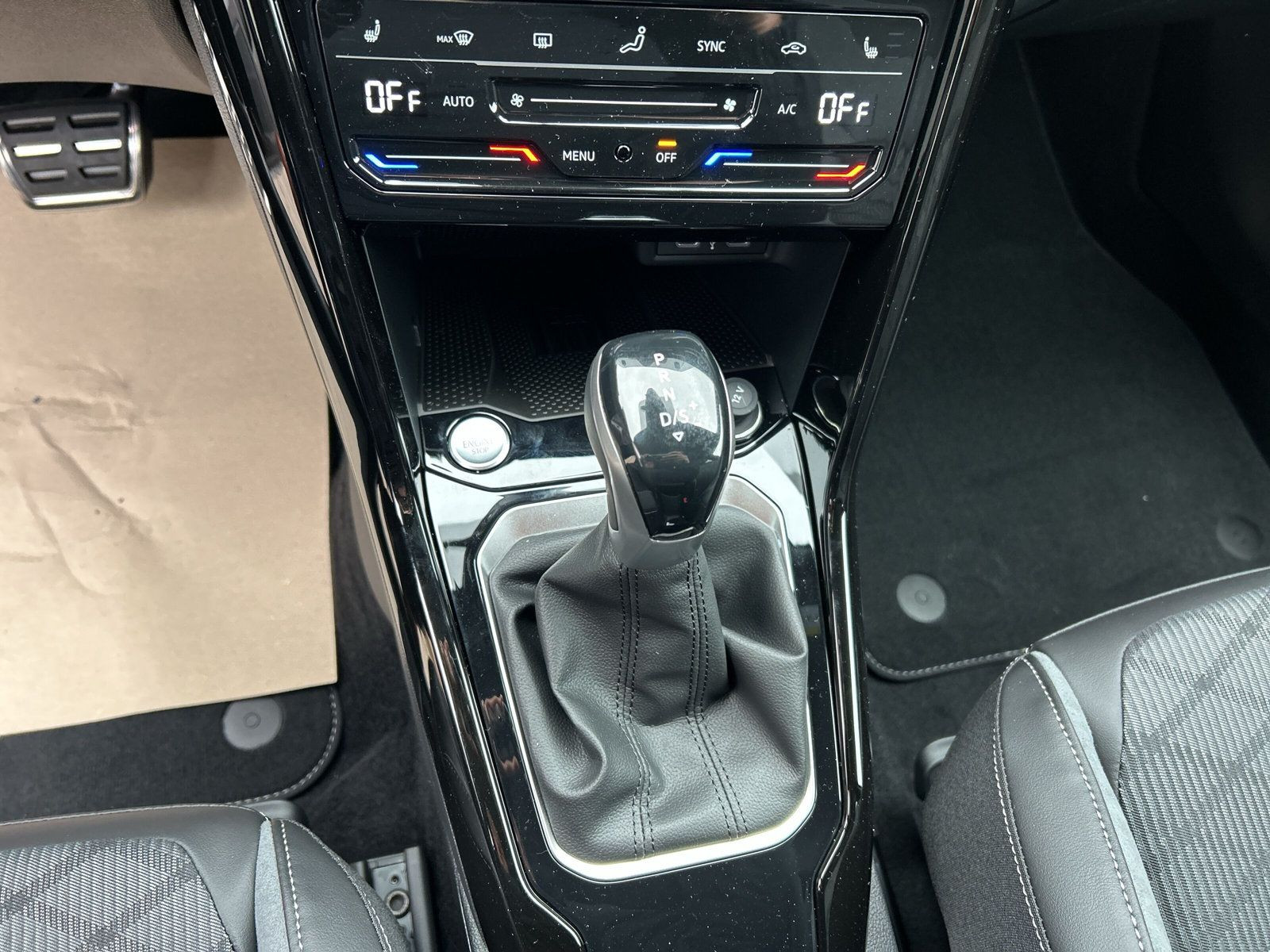 T-Roc R-Line 1.5 TSI 110 kW (150 PS) DSG+PDC+LED