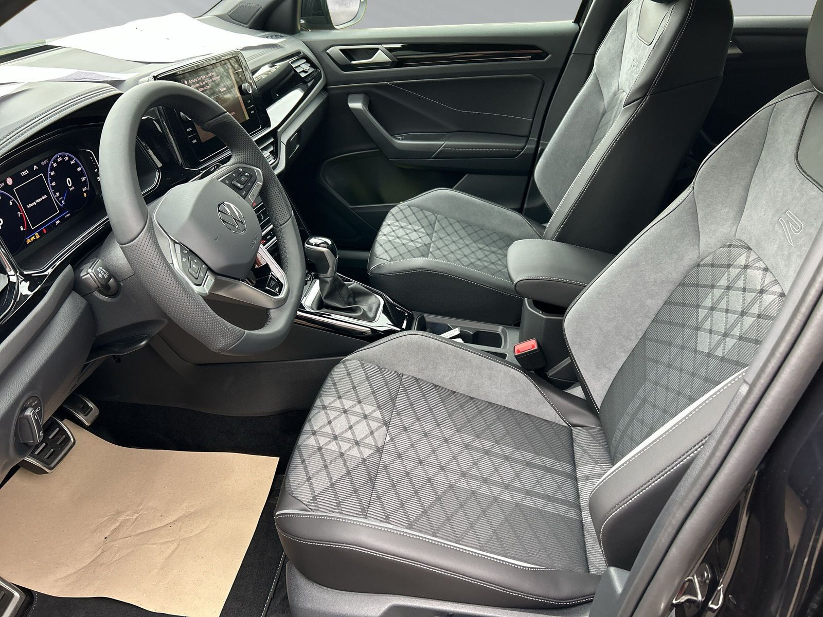 T-Roc R-Line 1.5 TSI 110 kW (150 PS) DSG+PDC+LED