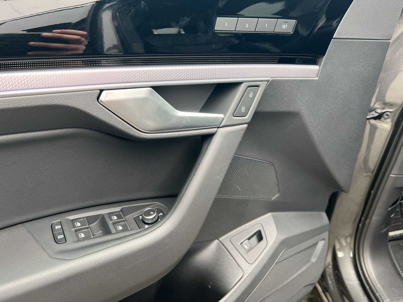 Touareg R-Line 3.0 TDI V6 4-MOT.+Standheiz.+Navi