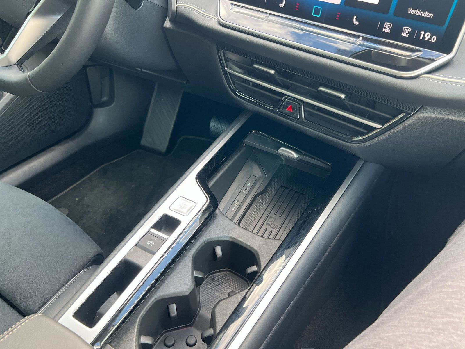 Passat Elegance 2,0 TDI (150PS)AHK+IQDRIVE+PANO+