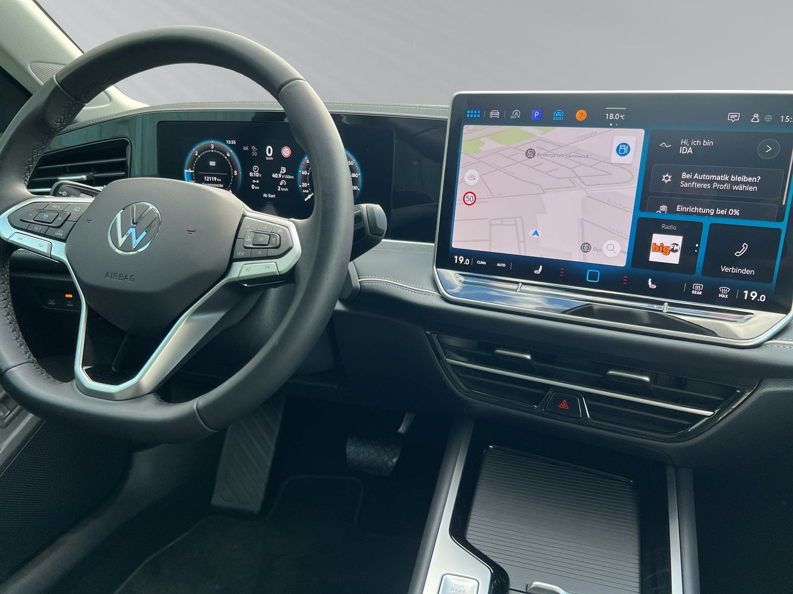 Passat Elegance 2,0 TDI (150PS)AHK+IQDRIVE+PANO+