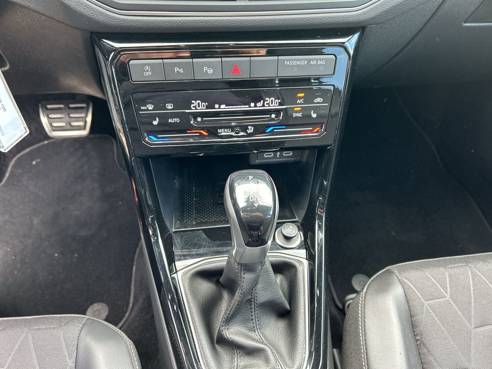 T-Cross Life 1.5 l TSI ACT OPF 150 PS DSG + PDC+