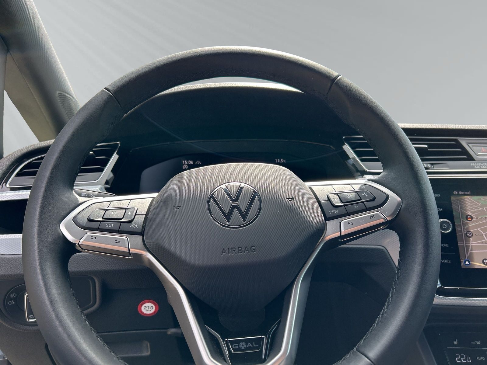 Touran Comfortline Goal 1,5l TSi150PS*DSG+Nav+RFK