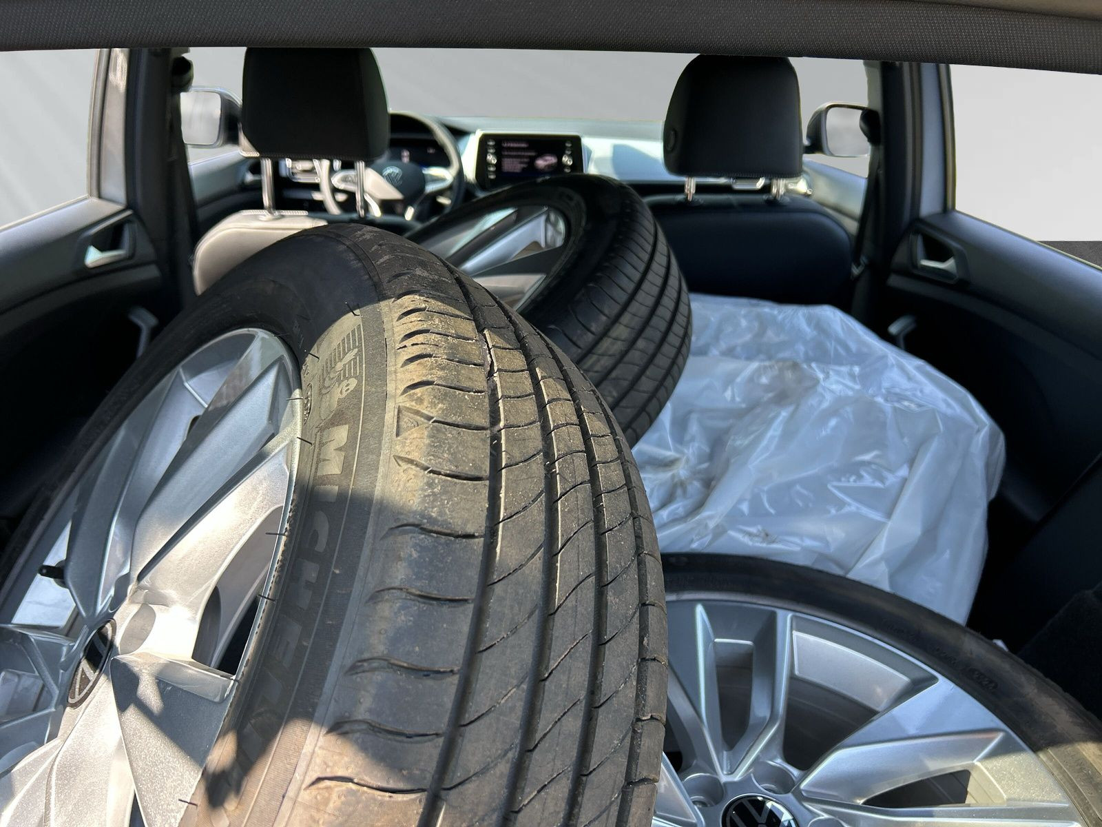 T-Cross Life 1.5 l TSI 150PS DSG PDC+Navi+Klimaa
