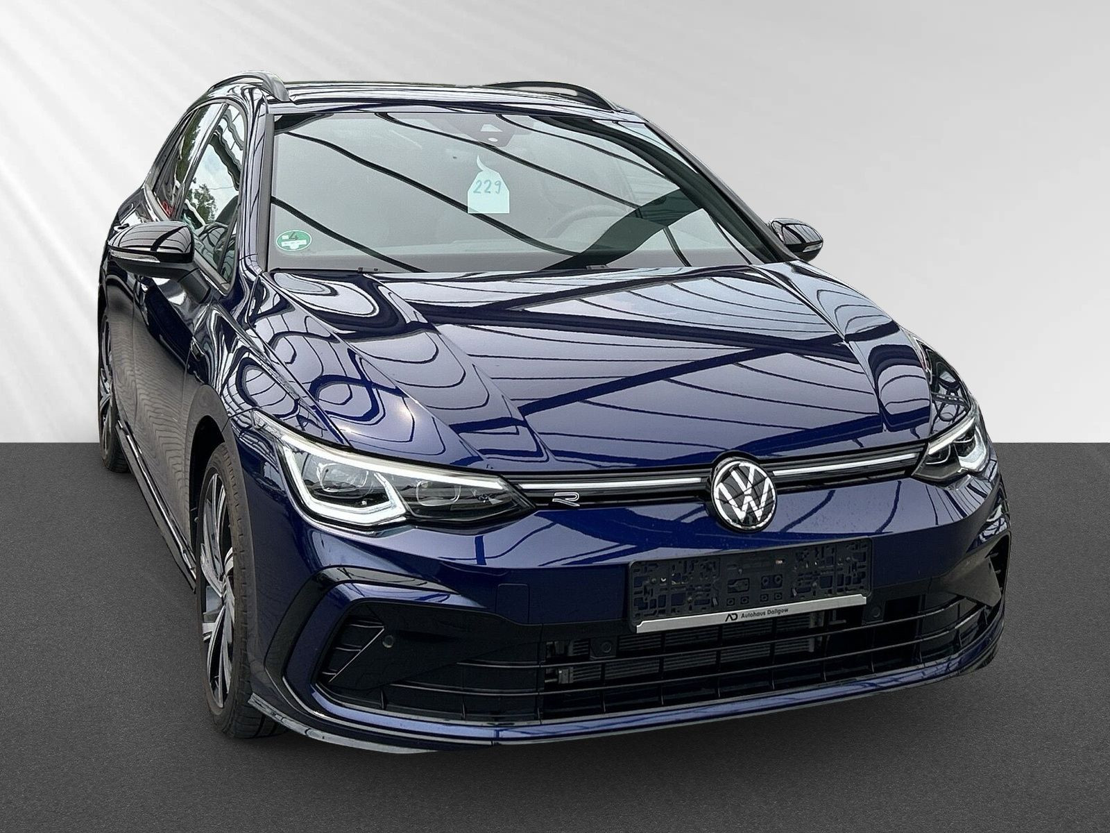 Golf Variant R-Line 1,5l eTSI DSG+Klima+LED+PDC+
