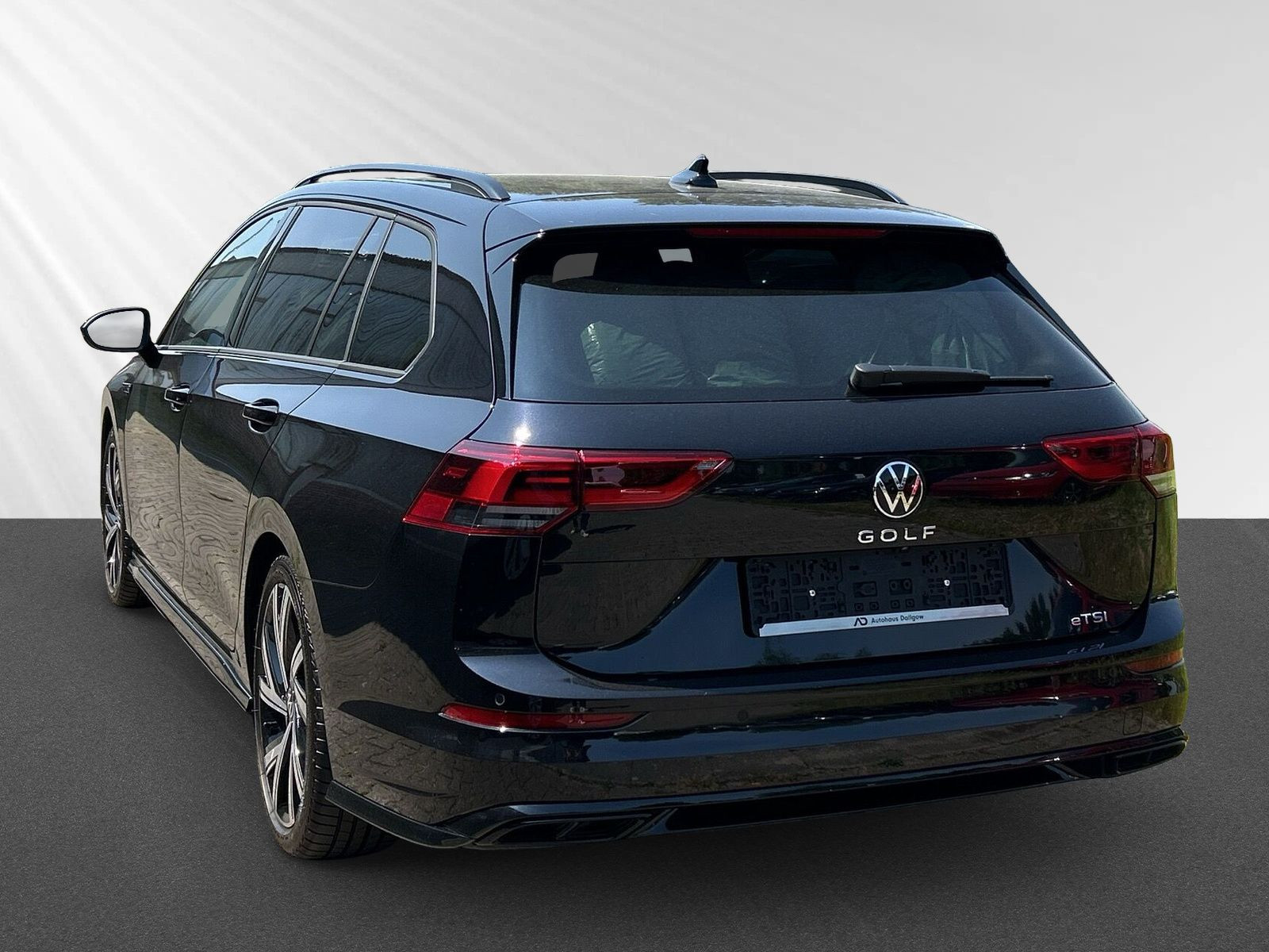 Golf Variant R-Line 1,5 eTSI 130PS DSG LED+Navig