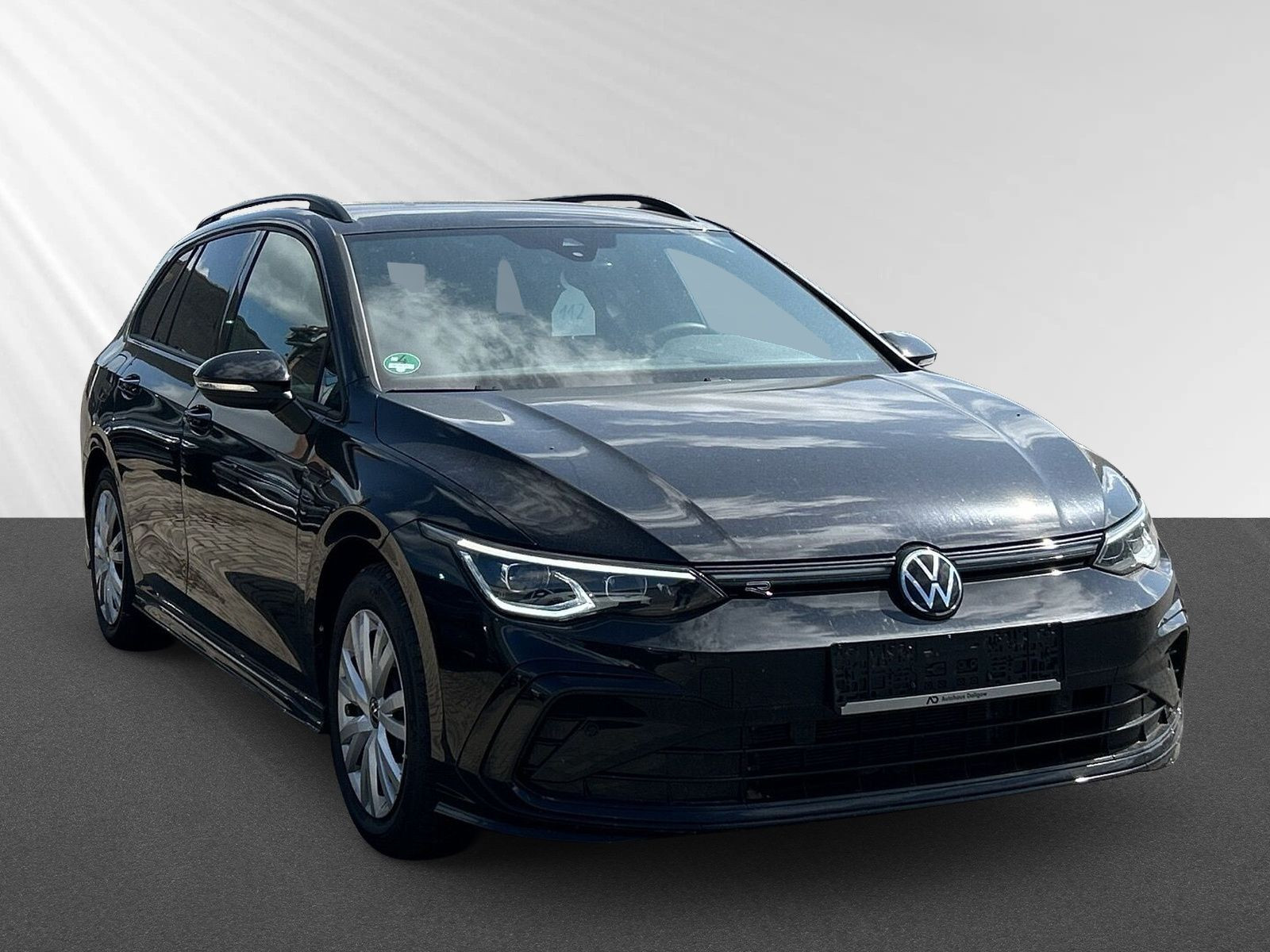 Golf Variant R-Line 1,5 eTSI 130PS DSG+LED+Navi+