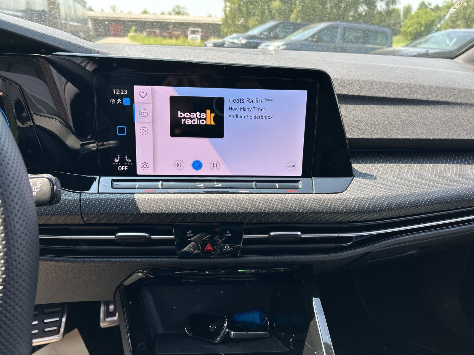 Golf Variant R-Line 1,5l eTSI 130PS DSG+LED+Navi