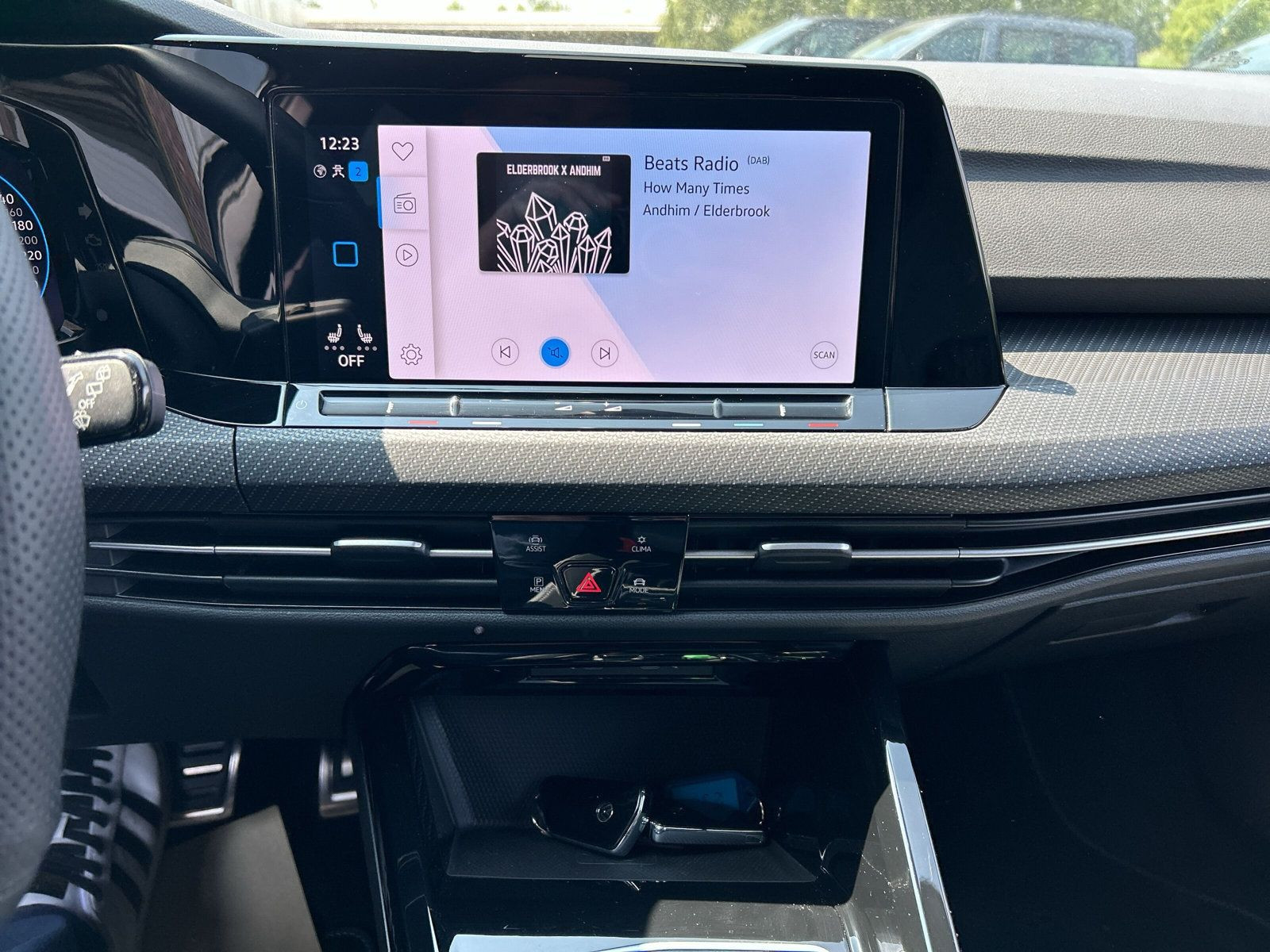 Golf Variant R-Line 1,5l eTSI 130PS DSG+LED+Navi