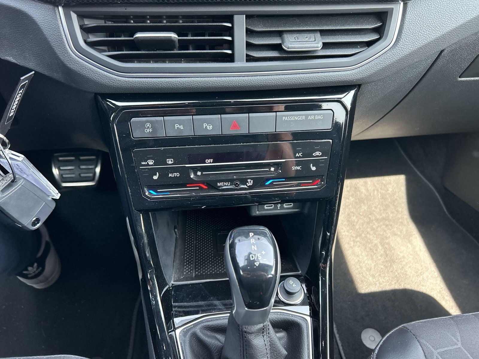 T-Cross GOAL 1.0l TSi 116PS*DSG+PDC+Nav+WiRä+RFK