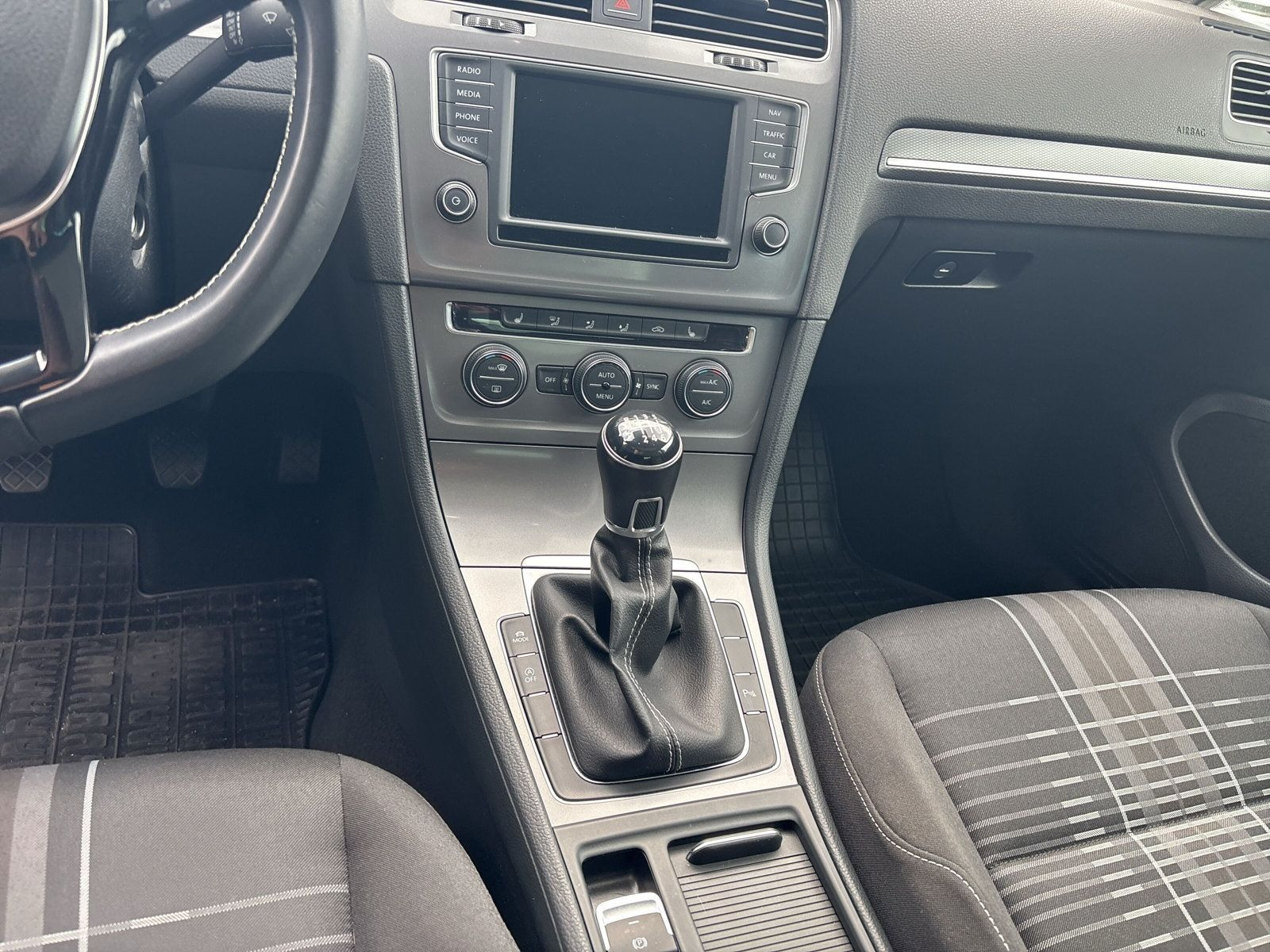 Golf VII Lounge 1.4 l TSI PDC+Klimaaut.+Tempom.+