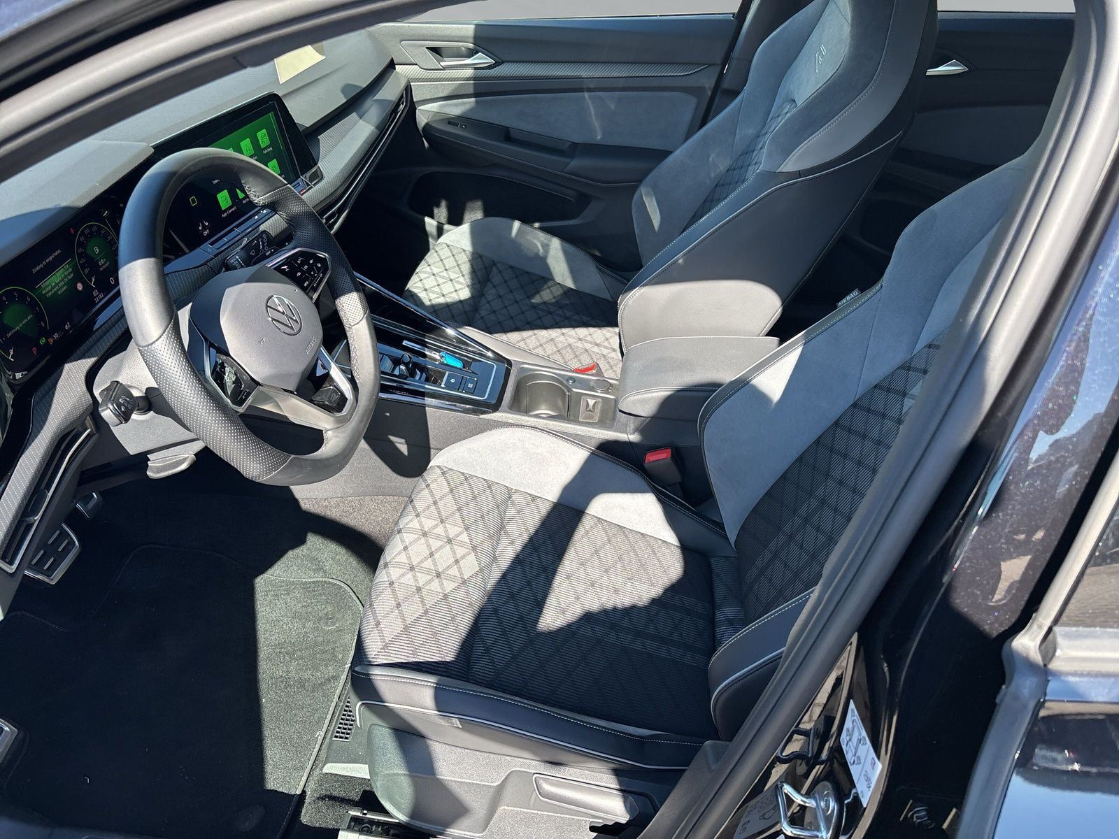 Golf Variant R-Line 1,5 l eTSI OPF 96 kW (130 PS) 7-Gang-Doppelkupplungsgetriebe DSG