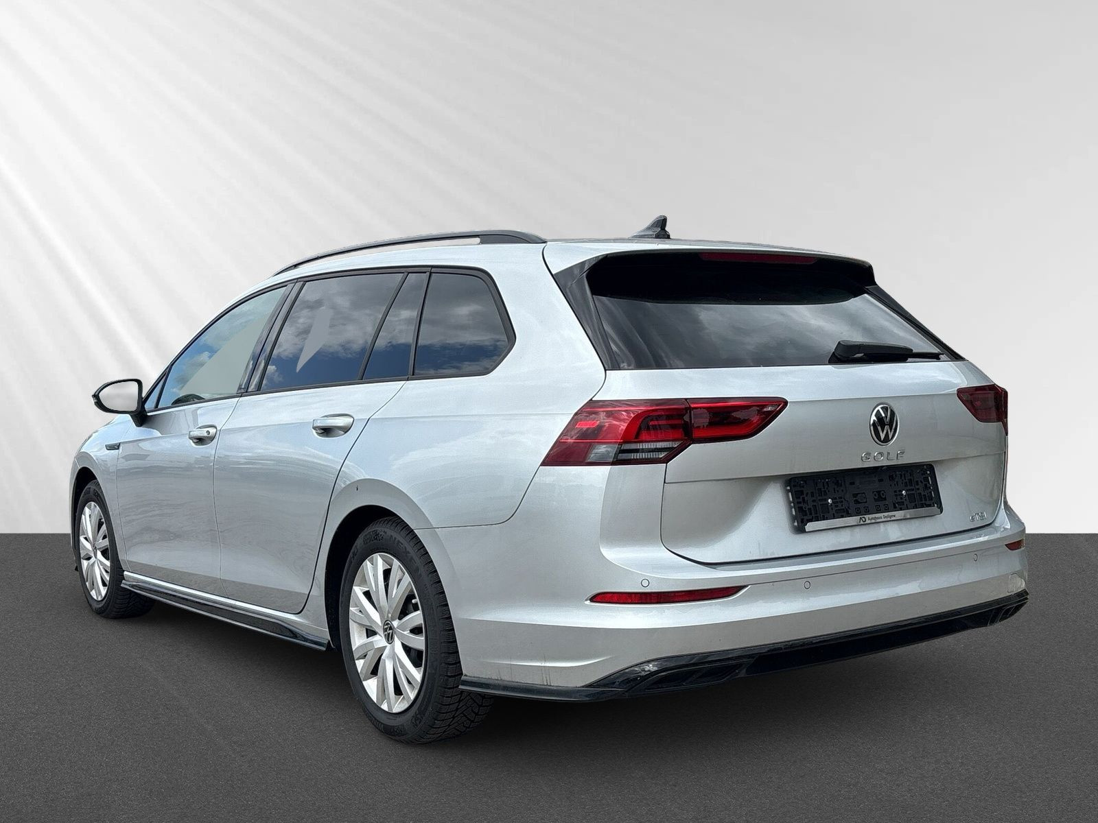 Golf Variant R-Line 1,5 l eTSI OPF 96 kW (130 PS) 7-Gang-Doppelkupplungsgetriebe DSG