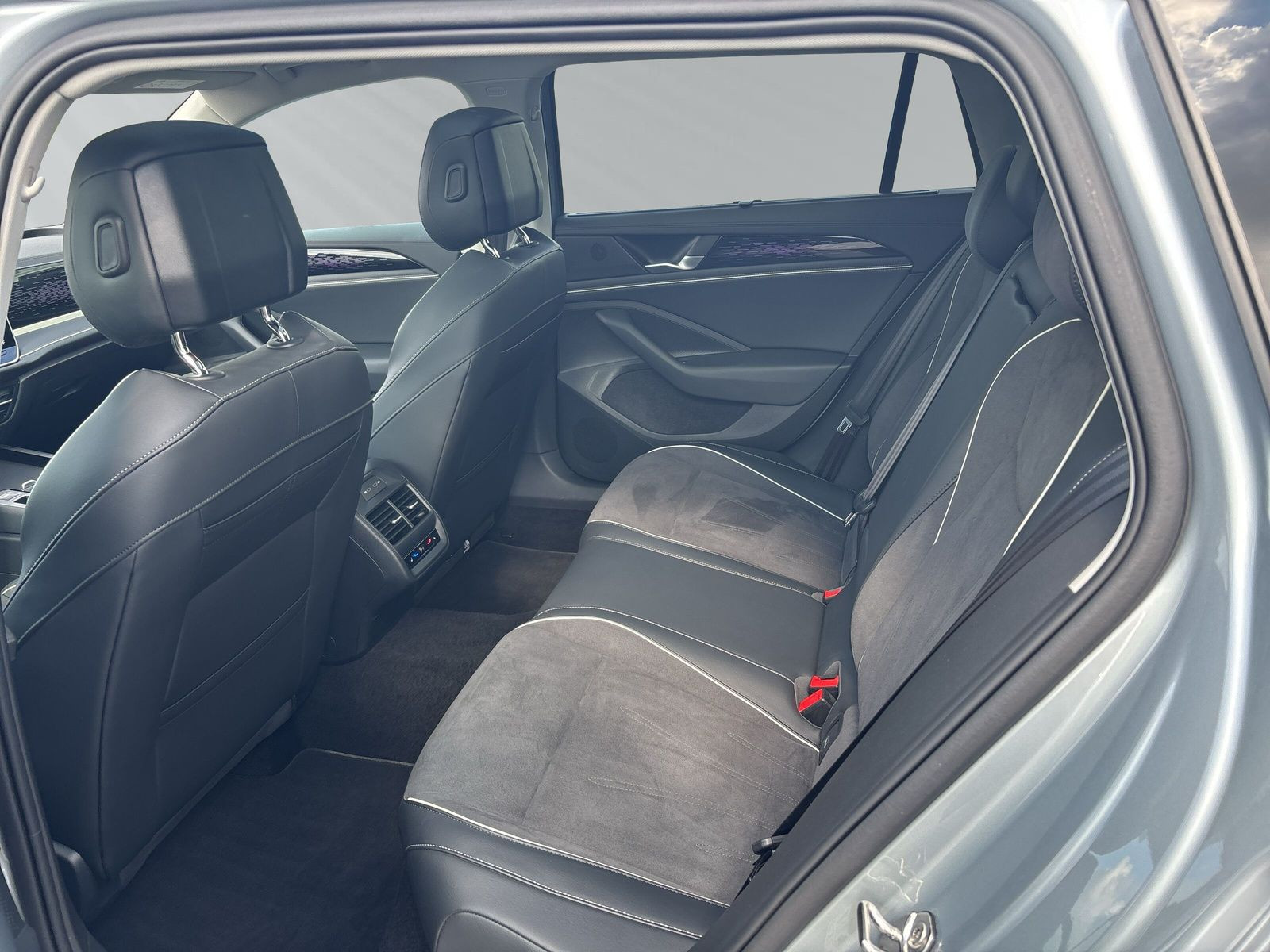 Passat Elegance 2,0 TDi 150PS*NEUES MODELL