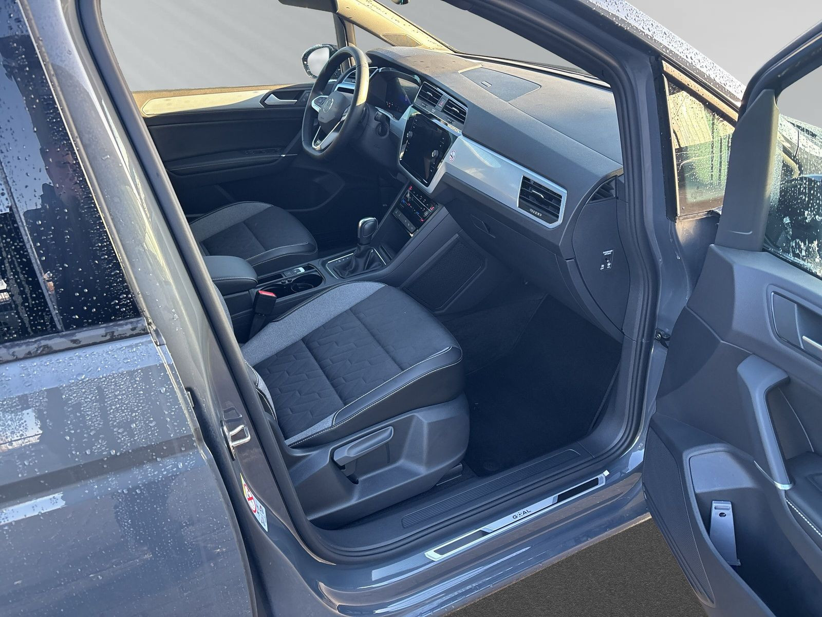 Touran 1.5 TSI GOAL 7-Sitzer RFK+NAVI+WiRä+Alarm