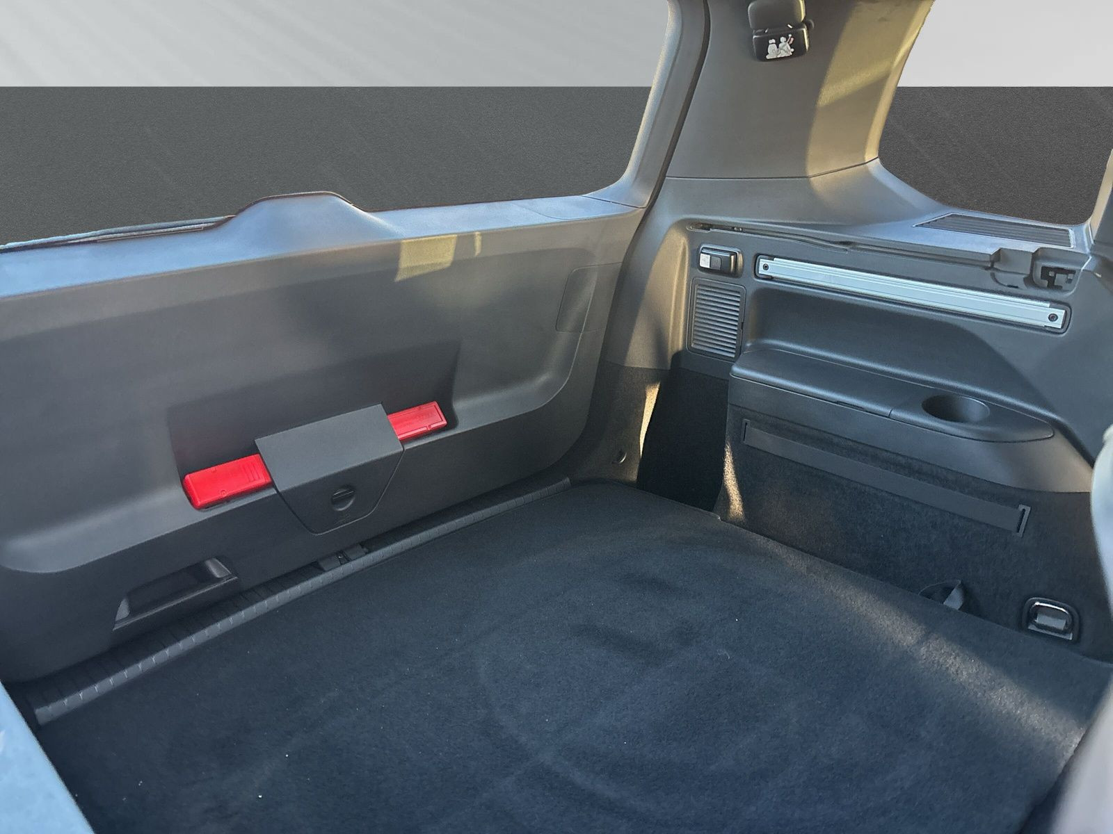 Touran 1.5 TSI GOAL 7-Sitzer RFK+NAVI+WiRä+Alarm