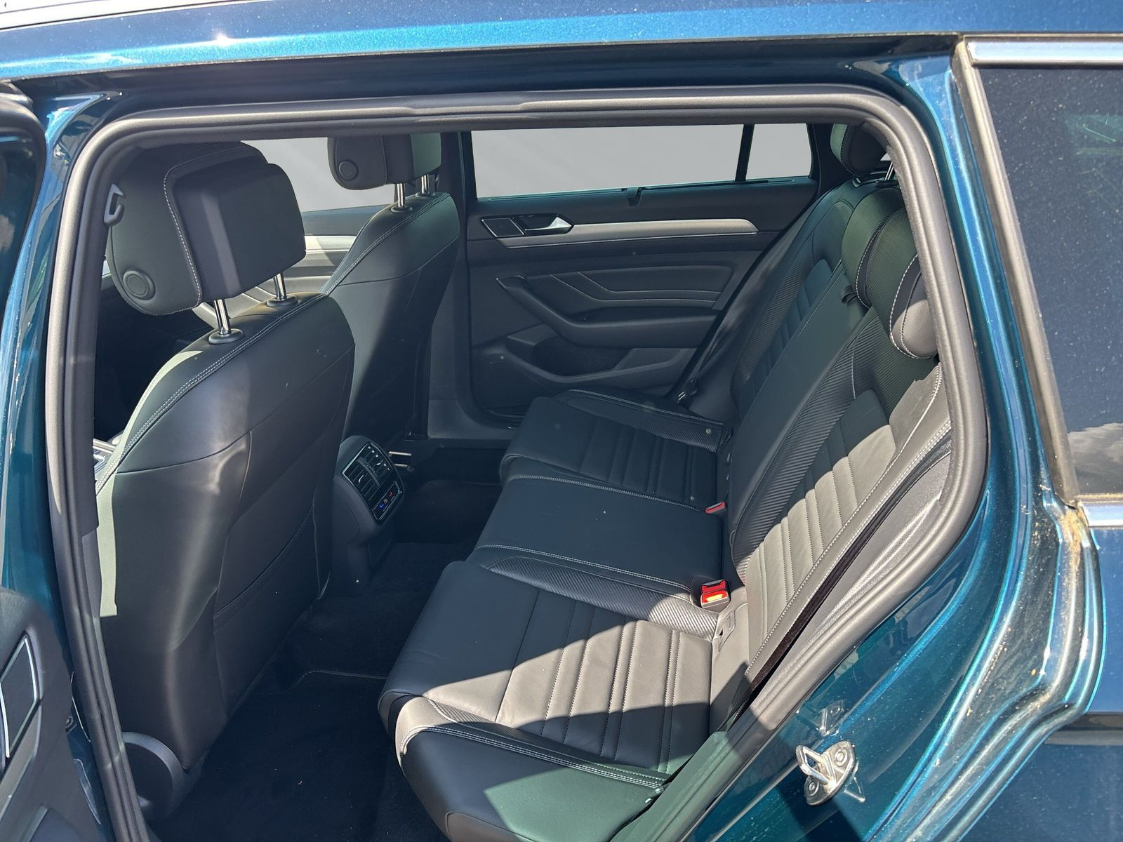 Passat Variant Elegance 1,5 l TSI OPF 11 0 kW (150 PS) 7-Gang-Doppelkupplungsgetr iebe DSG