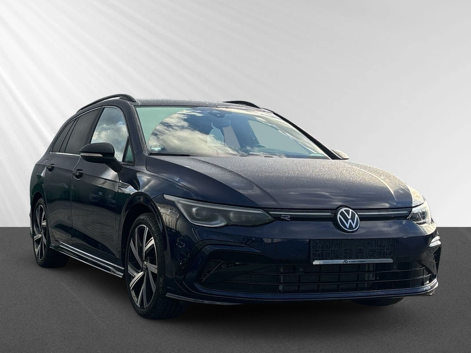 Golf Variant R-Line 1,5 l eTSI OPF 96 kW (130 PS) 7-Gang-Doppelkupplungsgetriebe DSG