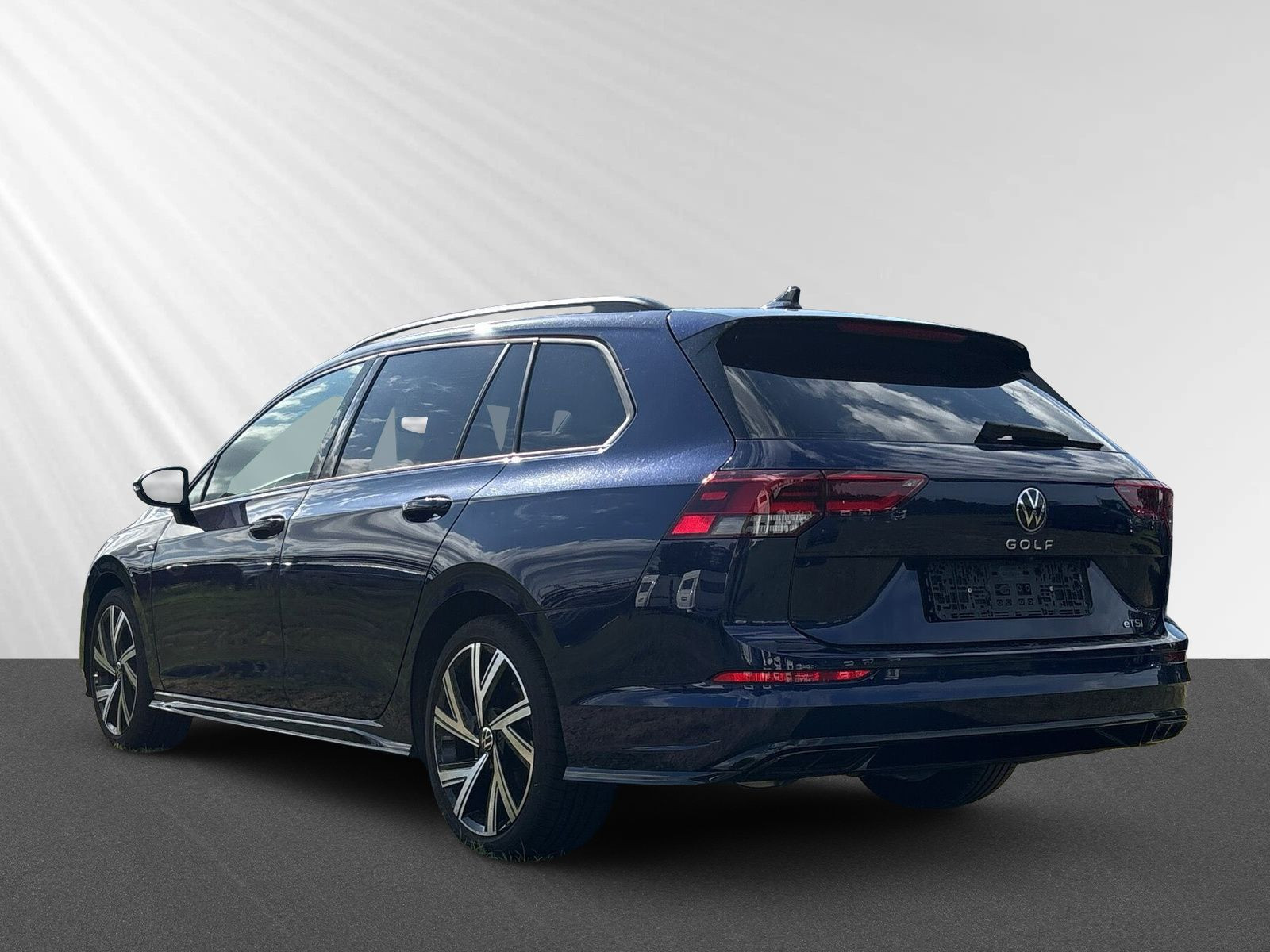 Golf Variant R-Line 1,5 l eTSI OPF 96 kW (130 PS) 7-Gang-Doppelkupplungsgetriebe DSG