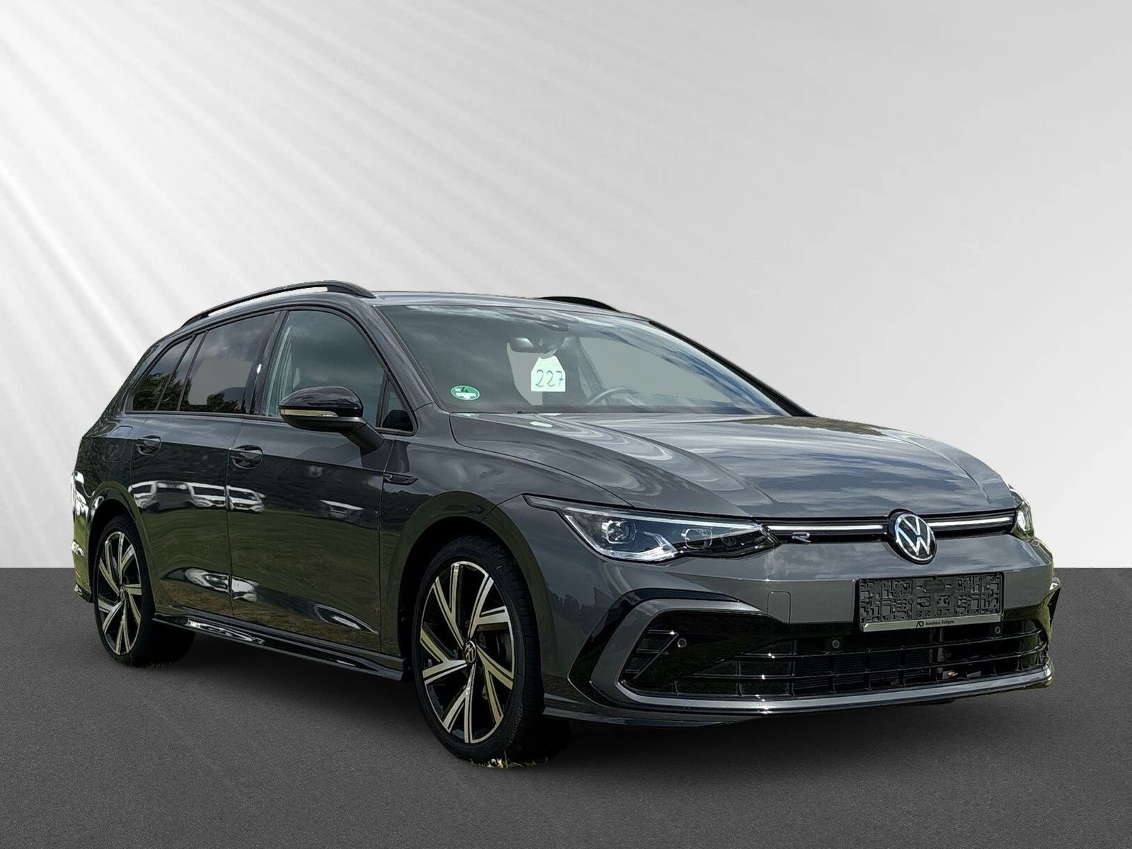 Golf Variant R-Line 1,5 l eTSI OPF 96 kW (130 PS) 7-Gang-Doppelkupplungsgetriebe DSG