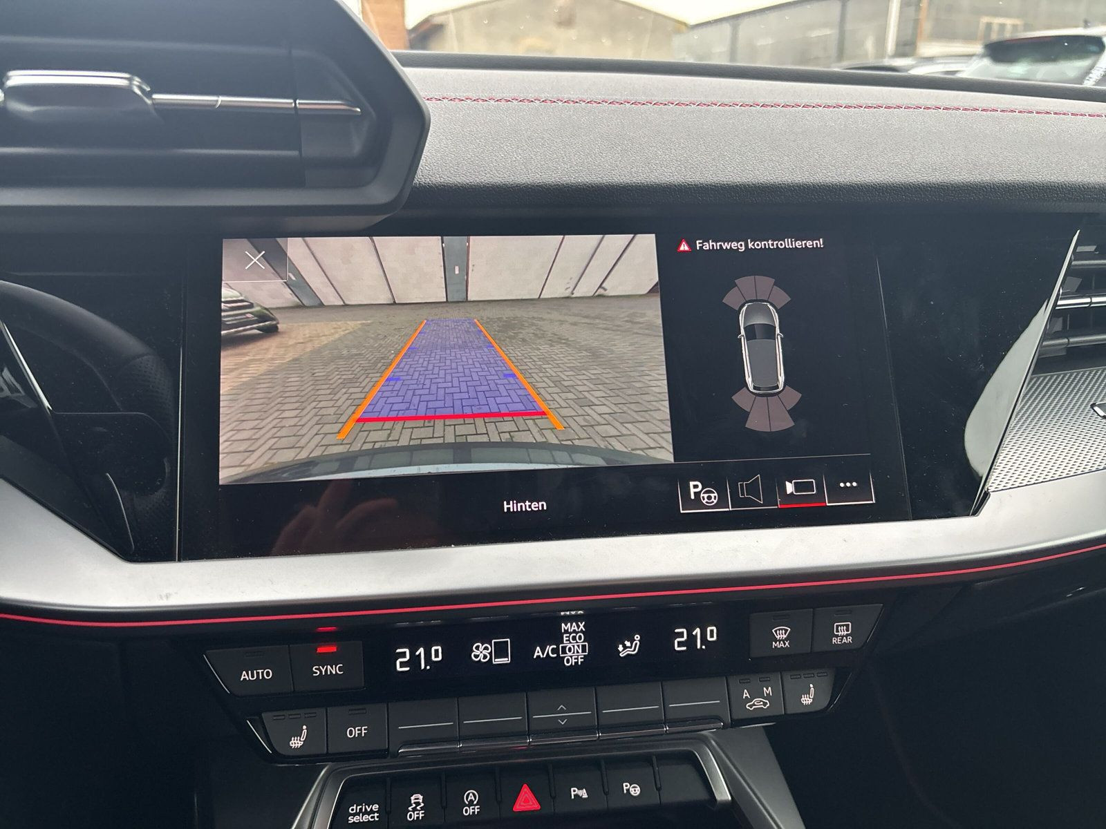 S3 Sportback TFSI 228(310) kW(PS) S tronic