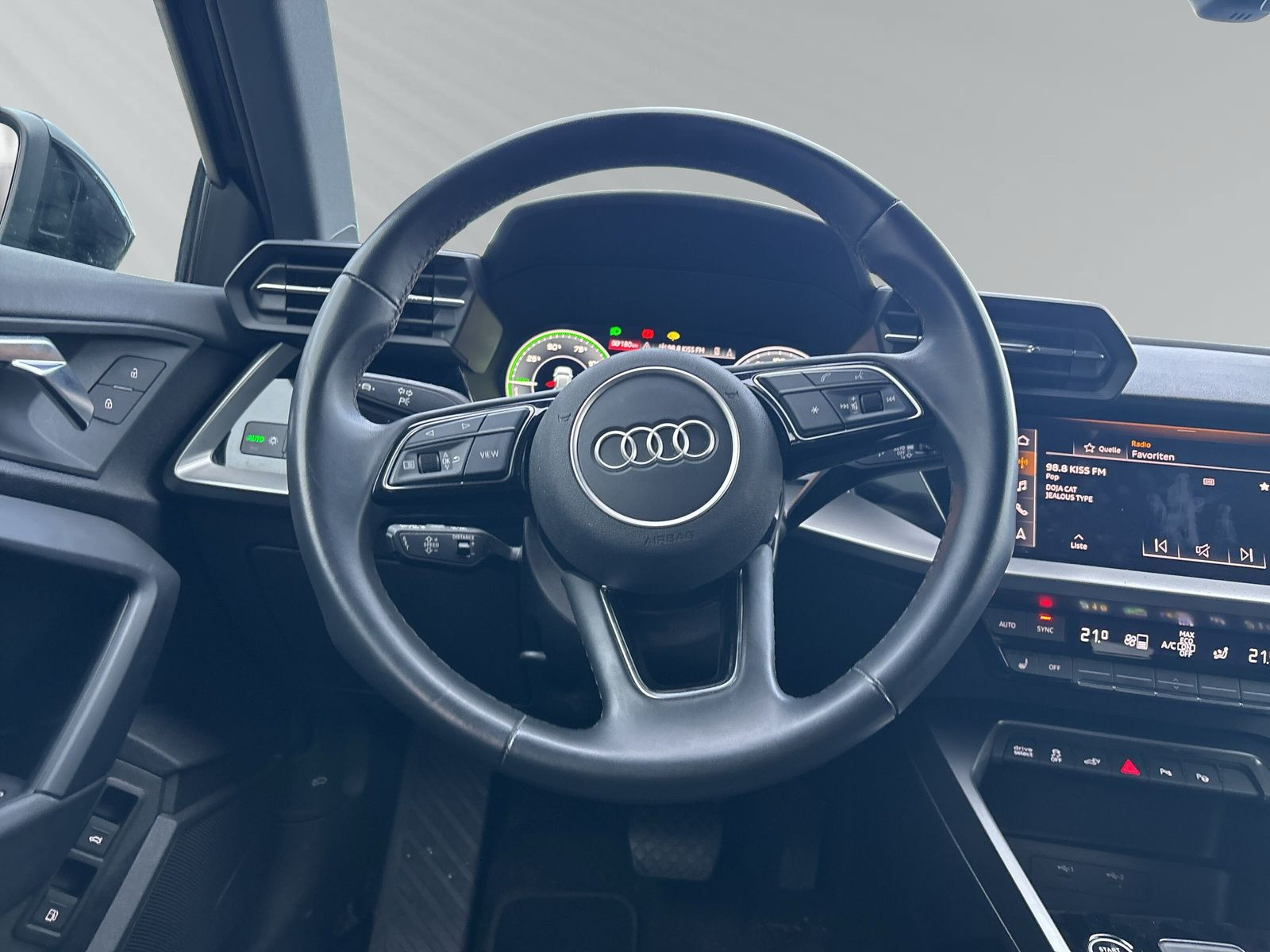 A3 Sportback TFSI e S line 45 e 180(245) kW(PS) S tronic