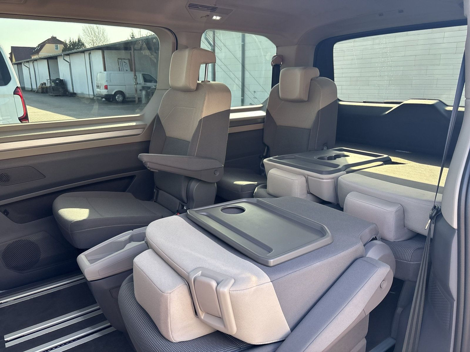 Multivan Life 2,0 l 110 kW TDI SCR Front antrieb 7-Gang-DSG Radst. 3124 mm kurzer Überhang